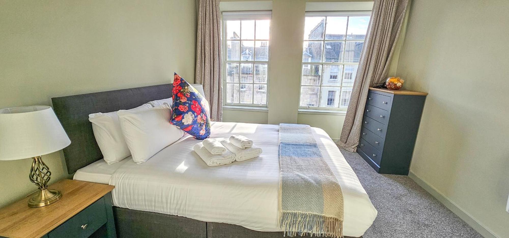 Royal Mile - Bright 2 Bedroom Apartment Эдинбург Экстерьер фото