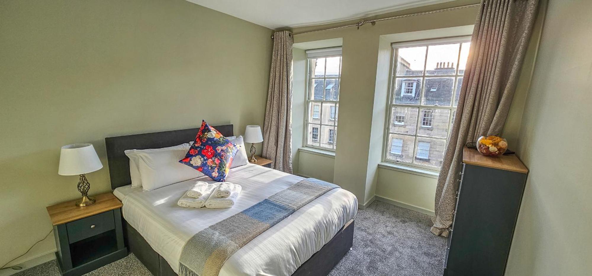 Royal Mile - Bright 2 Bedroom Apartment Эдинбург Экстерьер фото